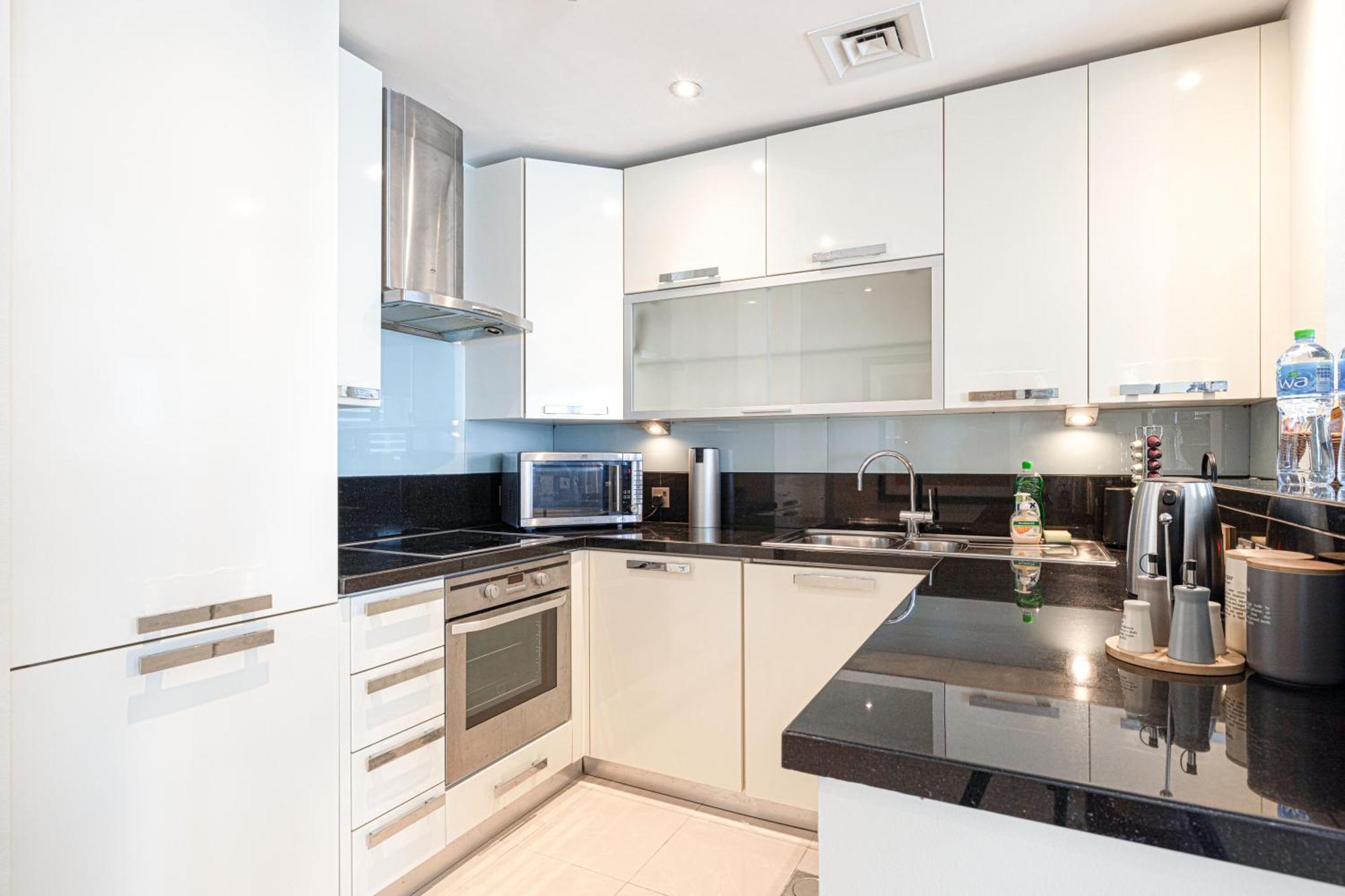 Songs Of The Lake By Lagom - Bonnington Apartment Jumeirah Lake Towers, 迪拜 外观 照片
